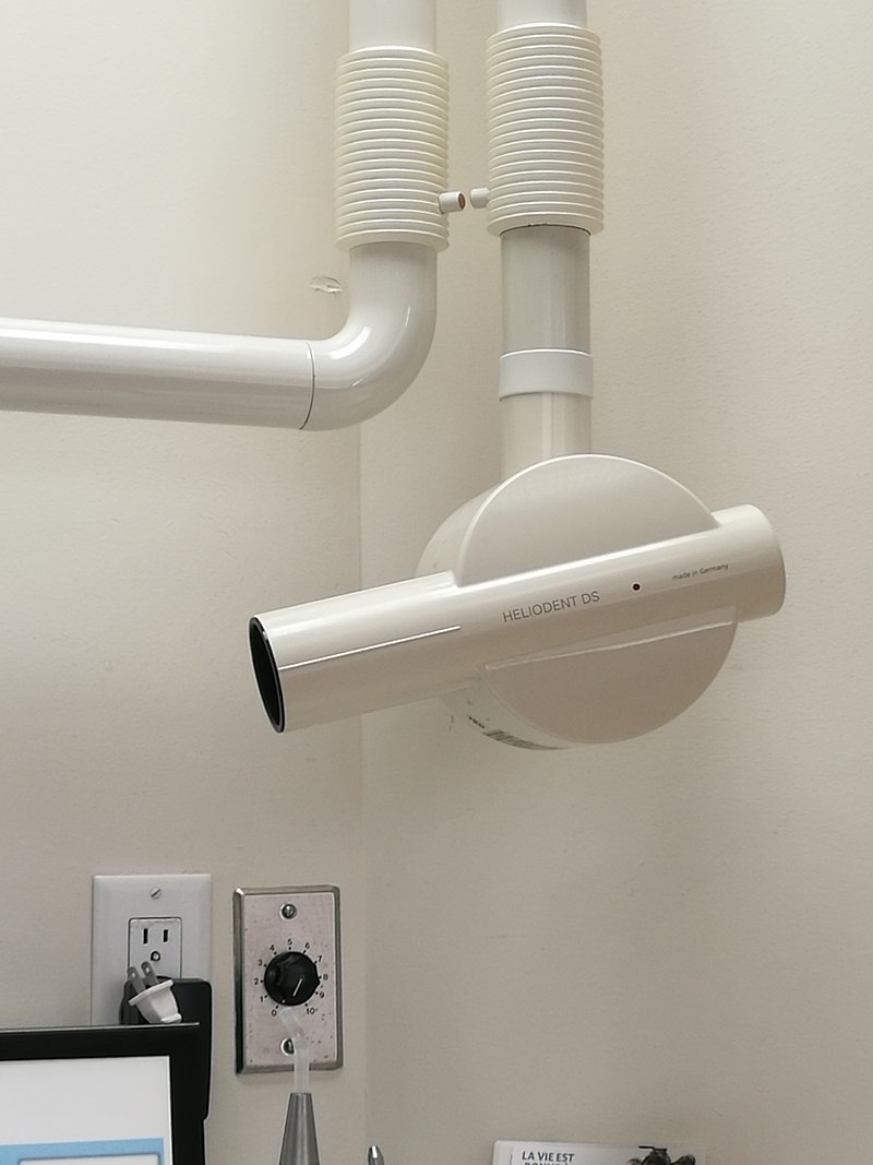 800px-Dental_x-ray_unit
